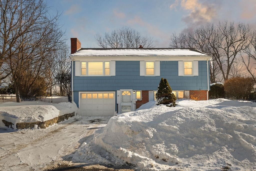 38 Ledgemont Lane, Lynn, MA 01904