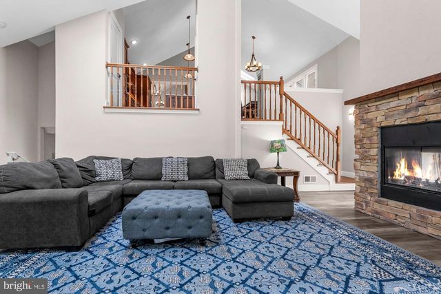 1316 ALPS DR, Mclean, VA 22102