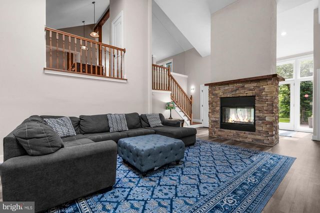 1316 ALPS DR, Mclean, VA 22102