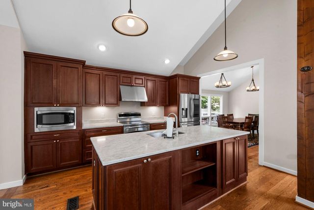 1316 ALPS DR, Mclean, VA 22102