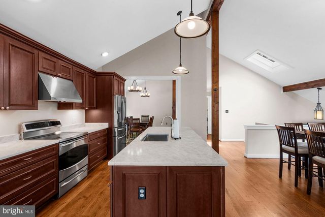 1316 ALPS DR, Mclean, VA 22102