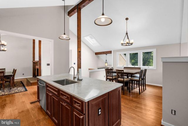 1316 ALPS DR, Mclean, VA 22102