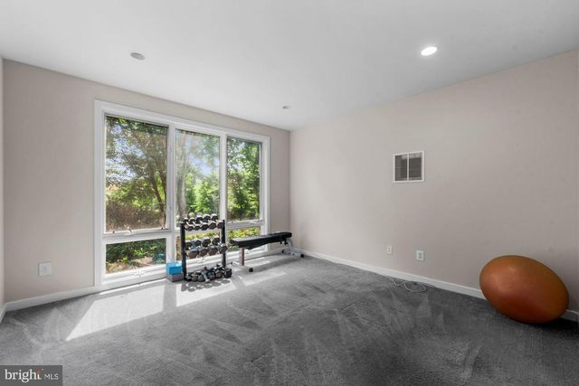 1316 ALPS DR, Mclean, VA 22102