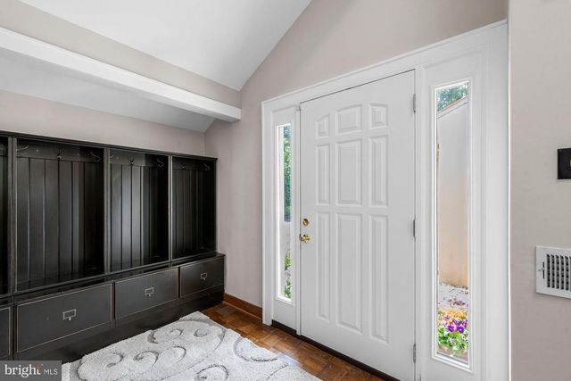 1316 ALPS DR, Mclean, VA 22102