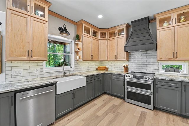 9 Rip Tide Court, Salem, SC 29676