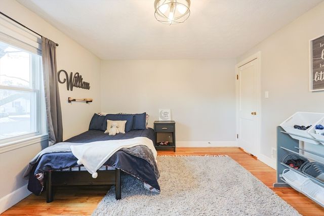 16 Sunset Dr, Peabody, MA 01960