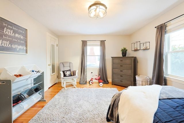 16 Sunset Dr, Peabody, MA 01960