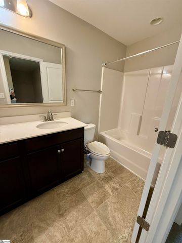 211 Slate Drive, Boiling Springs, SC 29316