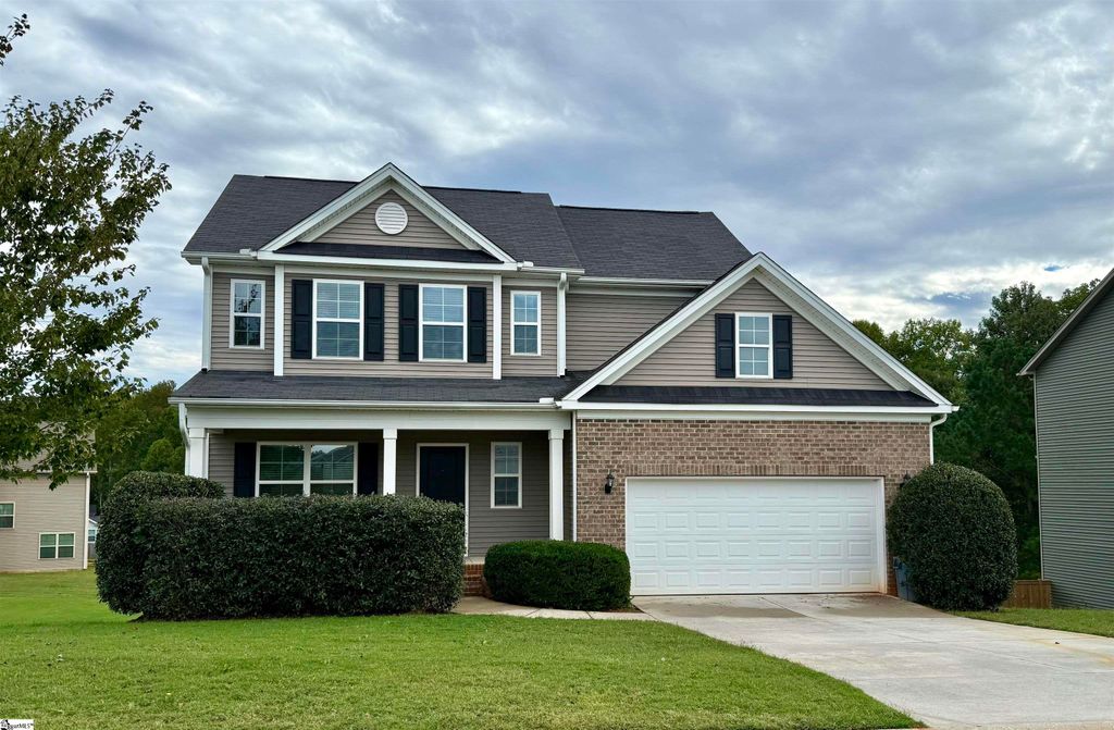 211 Slate Drive, Boiling Springs, SC 29316