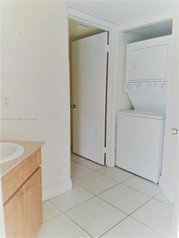8255 SW 152nd Avenue E101, Miami, FL 33193