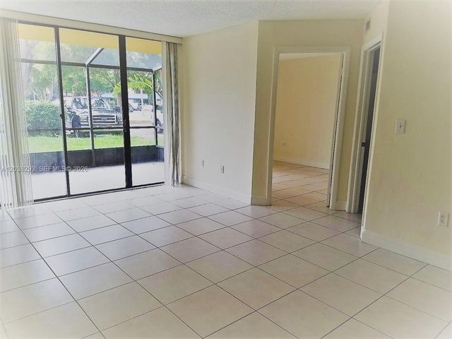 8255 SW 152nd Avenue E101, Miami, FL 33193