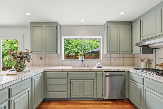 105 Quarry Lane, Santa Cruz, CA 95060