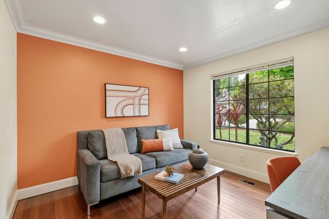 105 Quarry Lane, Santa Cruz, CA 95060