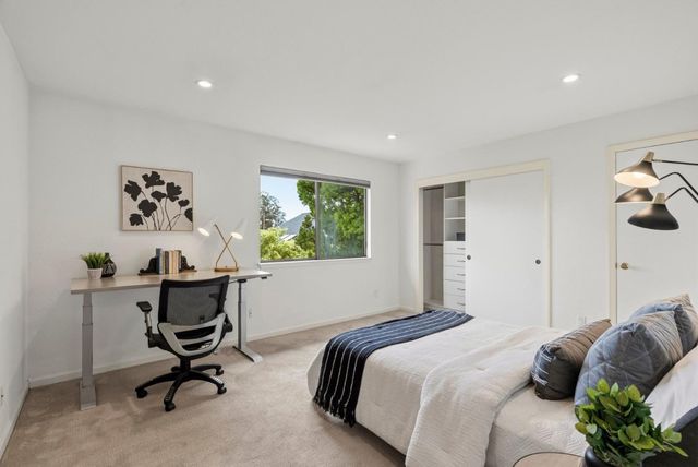 105 Quarry Lane, Santa Cruz, CA 95060