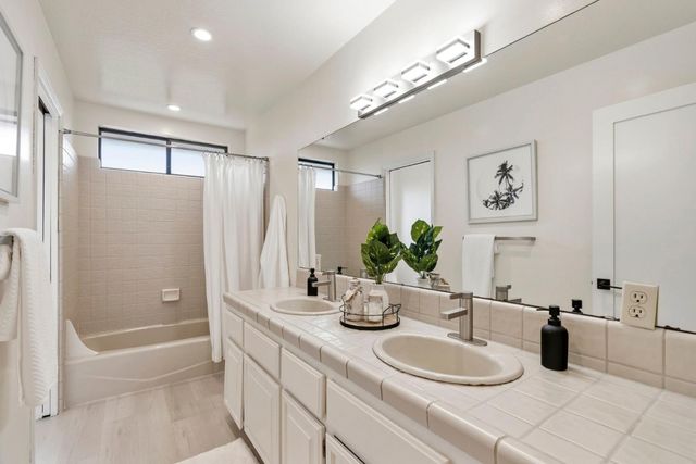 105 Quarry Lane, Santa Cruz, CA 95060