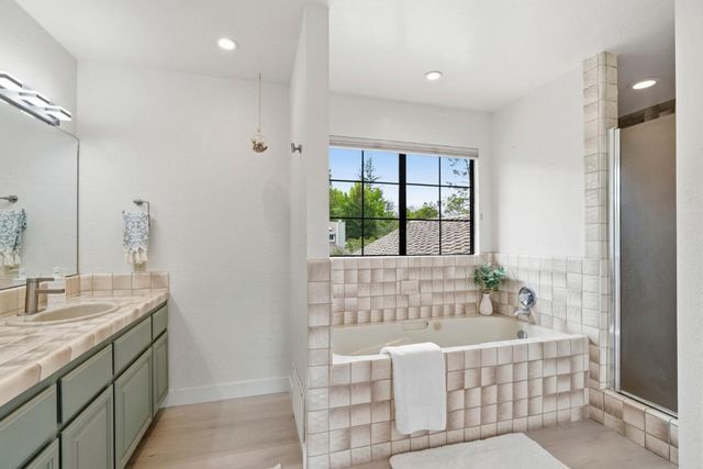 105 Quarry Lane, Santa Cruz, CA 95060