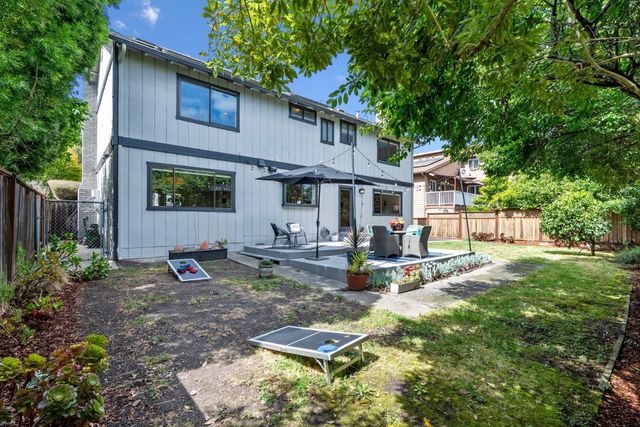 105 Quarry Lane, Santa Cruz, CA 95060