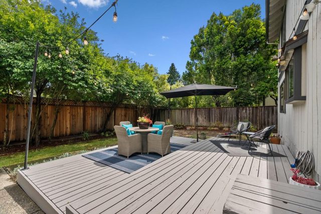 105 Quarry Lane, Santa Cruz, CA 95060