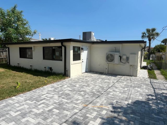 120 W 22ND Street, Riviera Beach, FL 33404