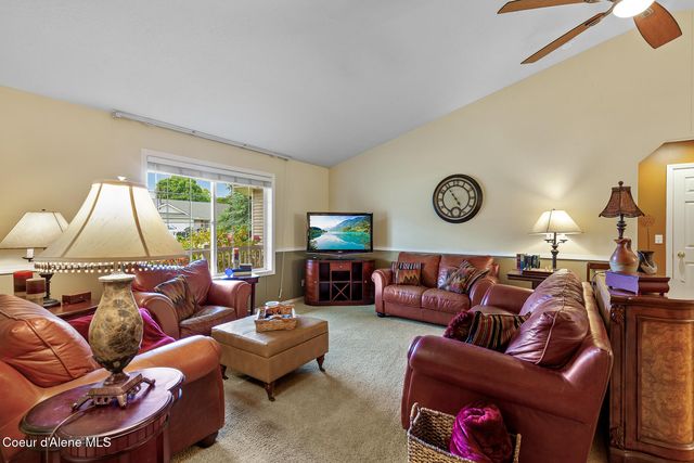 1494 W Sutherland CT, Hayden, ID 83835