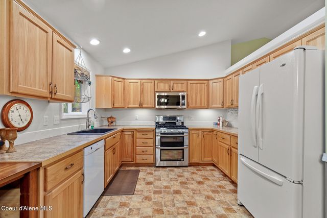 1494 W Sutherland CT, Hayden, ID 83835