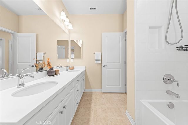 30 Larkfield, Irvine, CA 92620