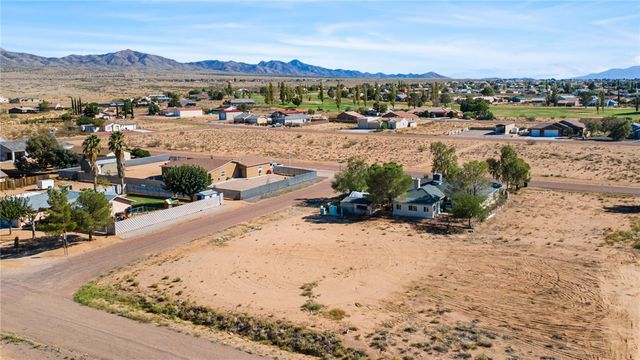 7695 E Chaparral Drive, Kingman, AZ 86401