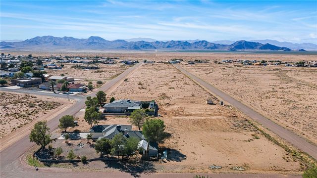 7695 E Chaparral Drive, Kingman, AZ 86401