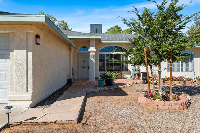 7695 E Chaparral Drive, Kingman, AZ 86401
