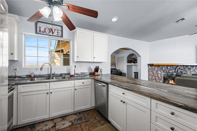 7695 E Chaparral Drive, Kingman, AZ 86401