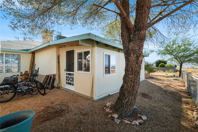 7695 E Chaparral Drive, Kingman, AZ 86401