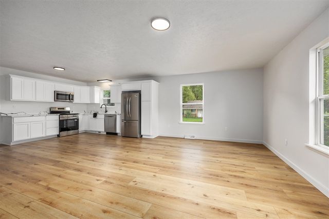 805 N Walnut Street, Greenville, MI 48838