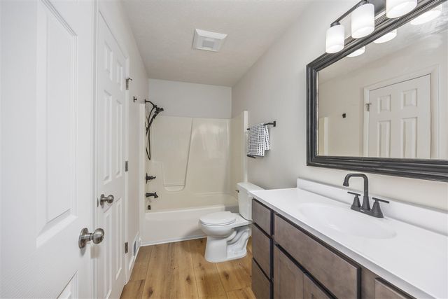 805 N Walnut Street, Greenville, MI 48838