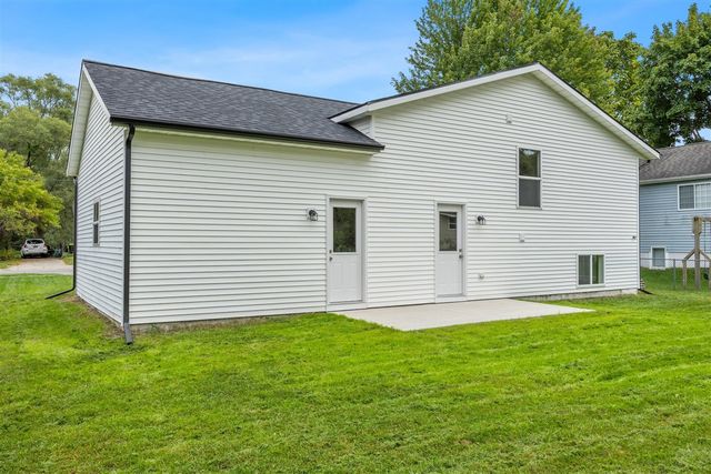 805 N Walnut Street, Greenville, MI 48838
