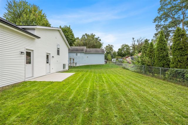 805 N Walnut Street, Greenville, MI 48838