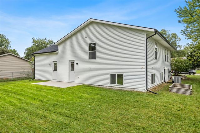 805 N Walnut Street, Greenville, MI 48838