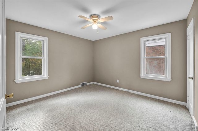 1371 Cranover Road, Lyndhurst, OH 44124