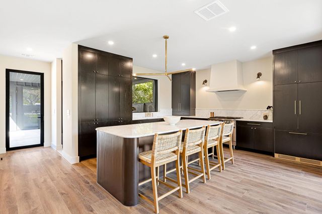 4414 Banister LN 1, Austin, TX 78745