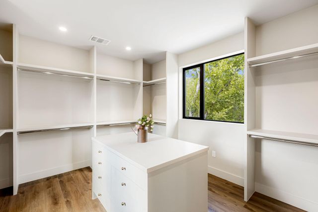 4414 Banister LN 1, Austin, TX 78745