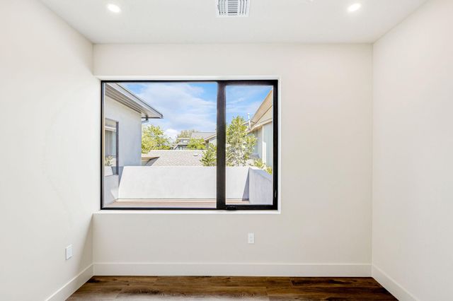 4414 Banister LN 1, Austin, TX 78745