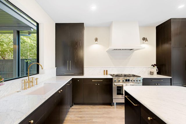 4414 Banister LN 1, Austin, TX 78745