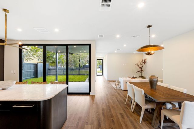 4414 Banister LN 1, Austin, TX 78745