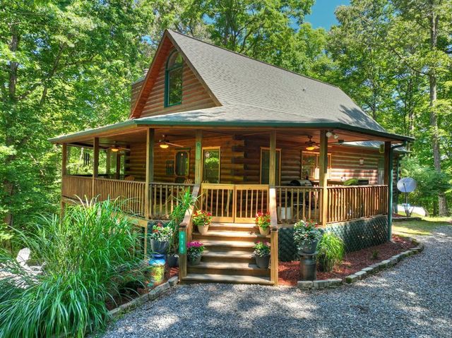 979 Cherokee Lane, Mccaysville, GA 30555