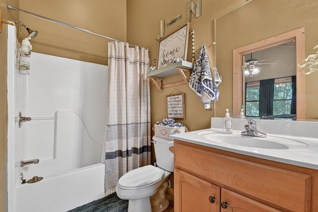 979 Cherokee Lane, Mccaysville, GA 30555