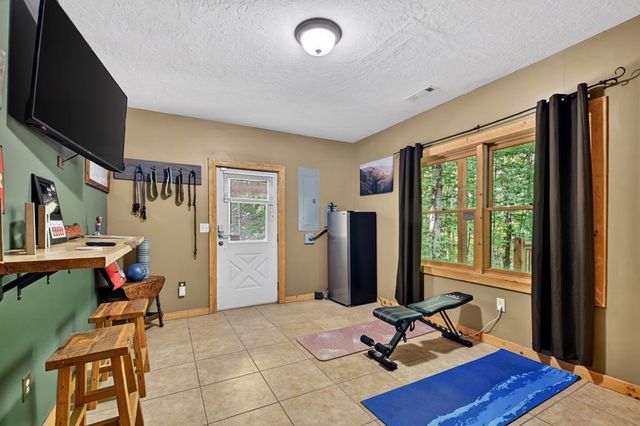 979 Cherokee Lane, Mccaysville, GA 30555