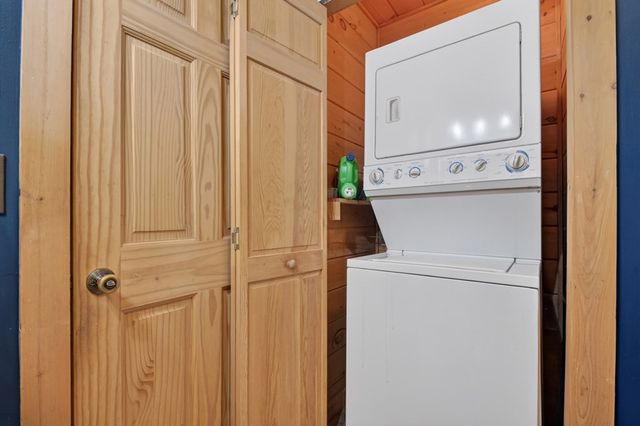 979 Cherokee Lane, Mccaysville, GA 30555