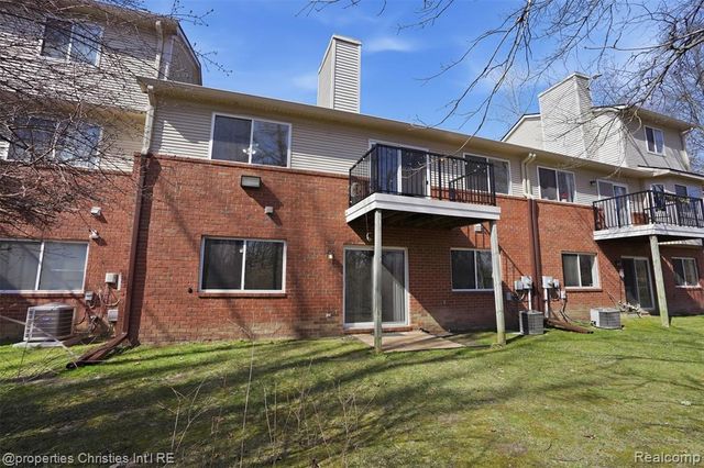 30674 Ardmore Court, Novi, MI 48377