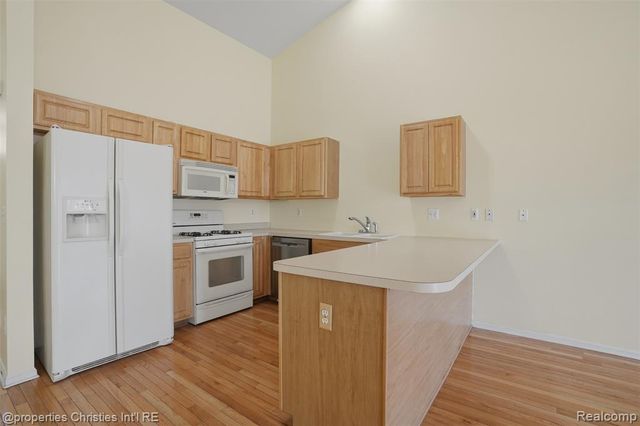 30674 Ardmore Court, Novi, MI 48377