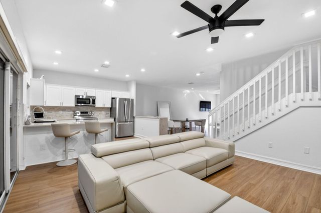 5856 Erik Way, Greenacres, FL 33463