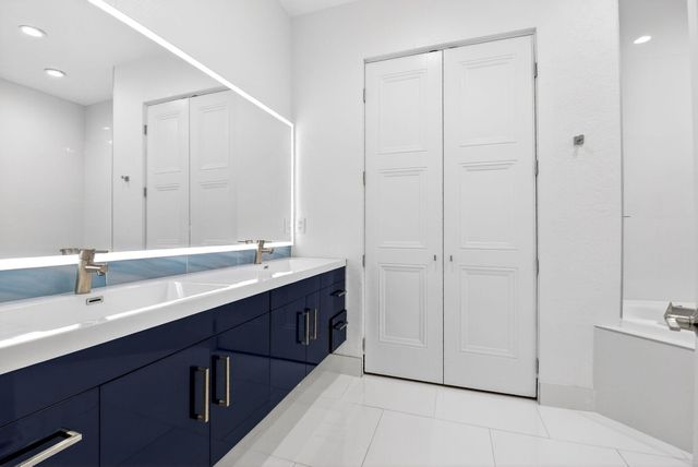 5856 Erik Way, Greenacres, FL 33463